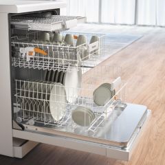 G5611SC Active briliantová bílá