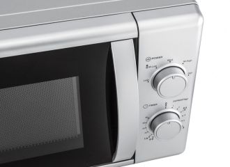 M7 stříbrná + 3 roky bezplatný servis po registraci