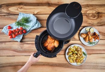 516890000 SkyFry černá