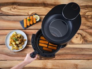 516890000 SkyFry černá